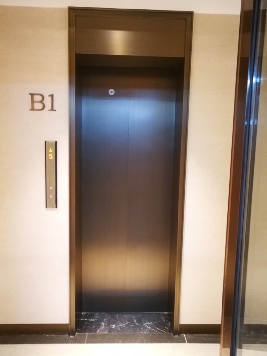 八字形电梯门套图片